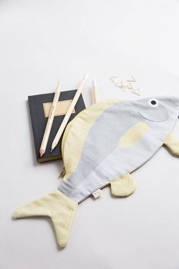 Donfisher ドンフィッシャー YELLOW CATFISH Case Grey ナマズ 魚ポーチ グレー