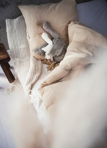Senger Naturwelt ゼンガーナチュウェルト Cuddly animal Goose small white ガチョウ ホワイト チェリーピロー Sサイズ Y21025