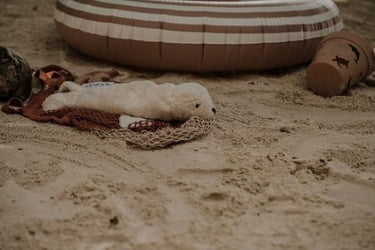 Senger Naturwelt ゼンガーナチュウェルト Cuddly Animal Seal small white アザラシ ホワイト チェリーピロー Sサイズ Y21048