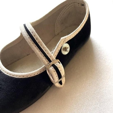 La Cadena ラカデナ MERCEDES BROCHE BOHEME SNAP BUTTON ONE STRAP kids ストラップシューズ BLACK×BEIGE 55771/002