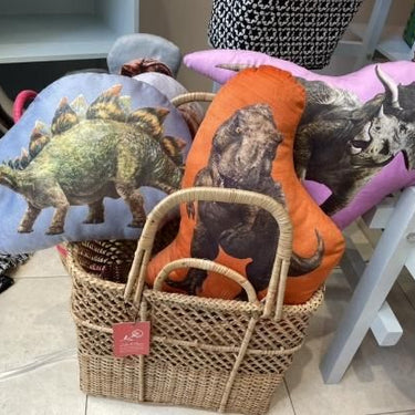 JURASSIC WORLD ジュラシックワールド Diecut-cushion 恐竜ダイカットクッション Triceratops トリケラトプス UV031