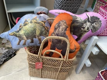 JURASSIC WORLD ジュラシックワールド Diecut-cushion 恐竜ダイカットクッション Triceratops トリケラトプス UV031