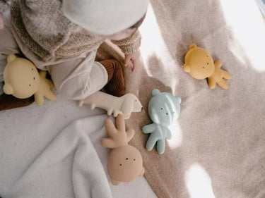 WE ARE GOMMU GOMMU MINI BEAR ALMOND GOMMU103-916