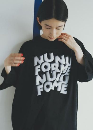 ★入荷済み★2025SS★nunuforme ヌヌフォルム nunuformeロゴT Black nt23-013