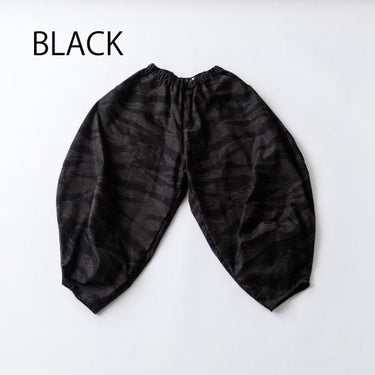 ★8-10月入荷予定ご予約★2025AW★nunuforme ヌヌフォルム ポインテッドテーパードパンツ Black 06-nf24-623-247