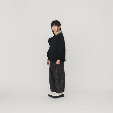 ★8-10月入荷予定ご予約★2025AW★nunuforme ヌヌフォルム ラウンドフリルトレーナー Black 47-nf24-992-714