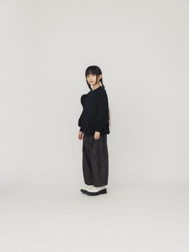 ★8-10月入荷予定ご予約★2025AW★nunuforme ヌヌフォルム ラウンドフリルトレーナー Black 47-nf24-992-714