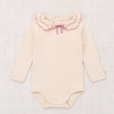 ★DROP2★2026AW★Misha & Puff ミーシャアンドパフ BABY MILLEFLEURS PATTIE ONESIE STRING B3509F26-298