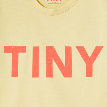 ★DROP1★2026SS★tinycottons タイニーコットンズ Tiny Logo Tee dusty yellow SS26-088