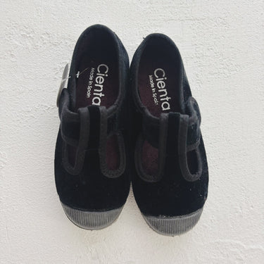 CIENTA シエンタ ベロアTストラップシューズ negro/velour ブラック/ベロア 977075 01