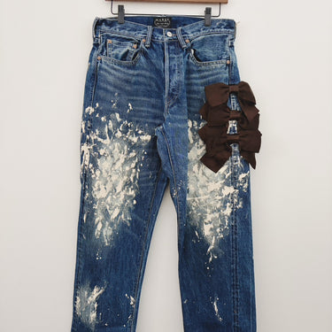 ★入荷済み★2026AW★MARET マレ セルビッチデニムペンキ＆リボン5ポケットパンツ 14BL M246A48