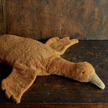 Senger Naturwelt ゼンガーナチュウェルト Cuddly animal Goose large rust ガチョウ チェリーピロー Lサイズ Y21068